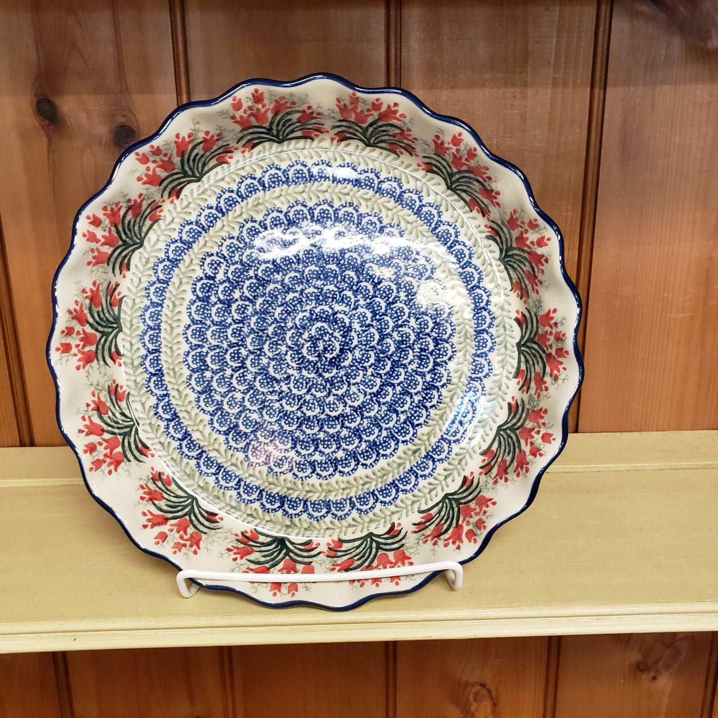 Pie Plate   Fluted   10"  1437X ~ Crimson Bells  PF1024