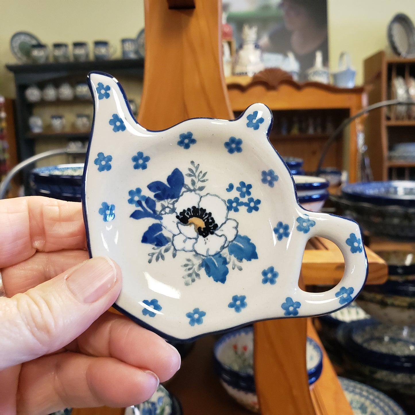 Tea Bag Holder    2222X ~ Snow Poppy  PF1024
