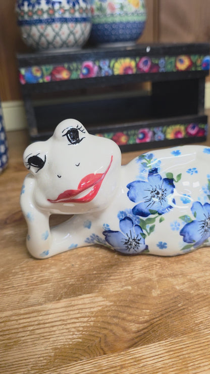 Frog ~ Laying down  blue #2/ 11"