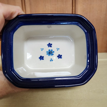 Covered Container   3.25"H x 3.5"W x 4.5"L    2785X ~ Georgia Blue