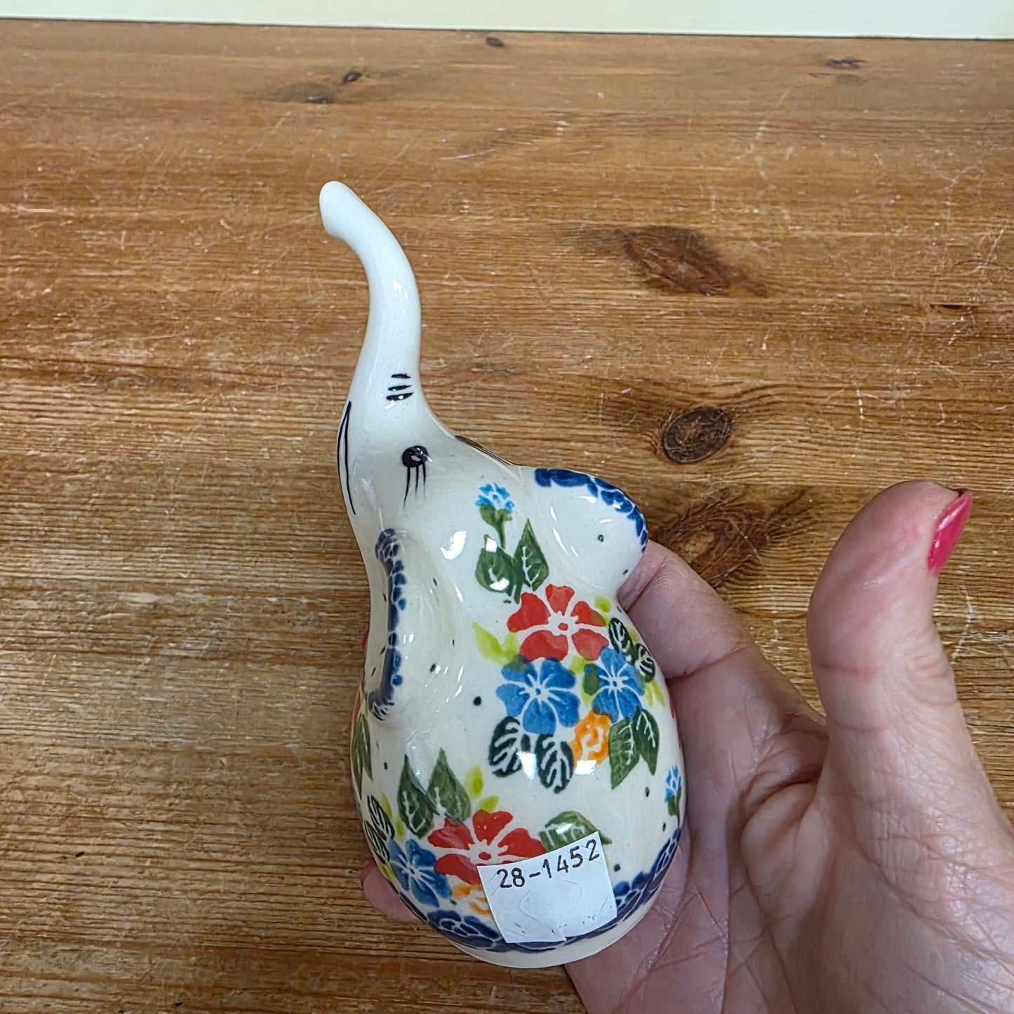 Elephant ring holder florals