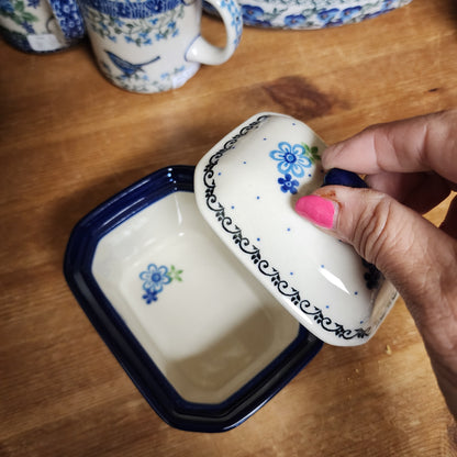 Covered Container ~ 3.25"H x 3.5"W x 4.5"L 385-2633X Flower Works