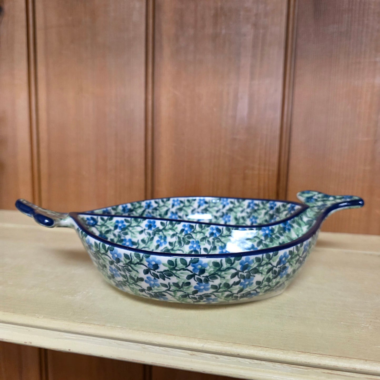 Ying Yang Fish Dish    E89-2349X  Wandering Vines pf0526