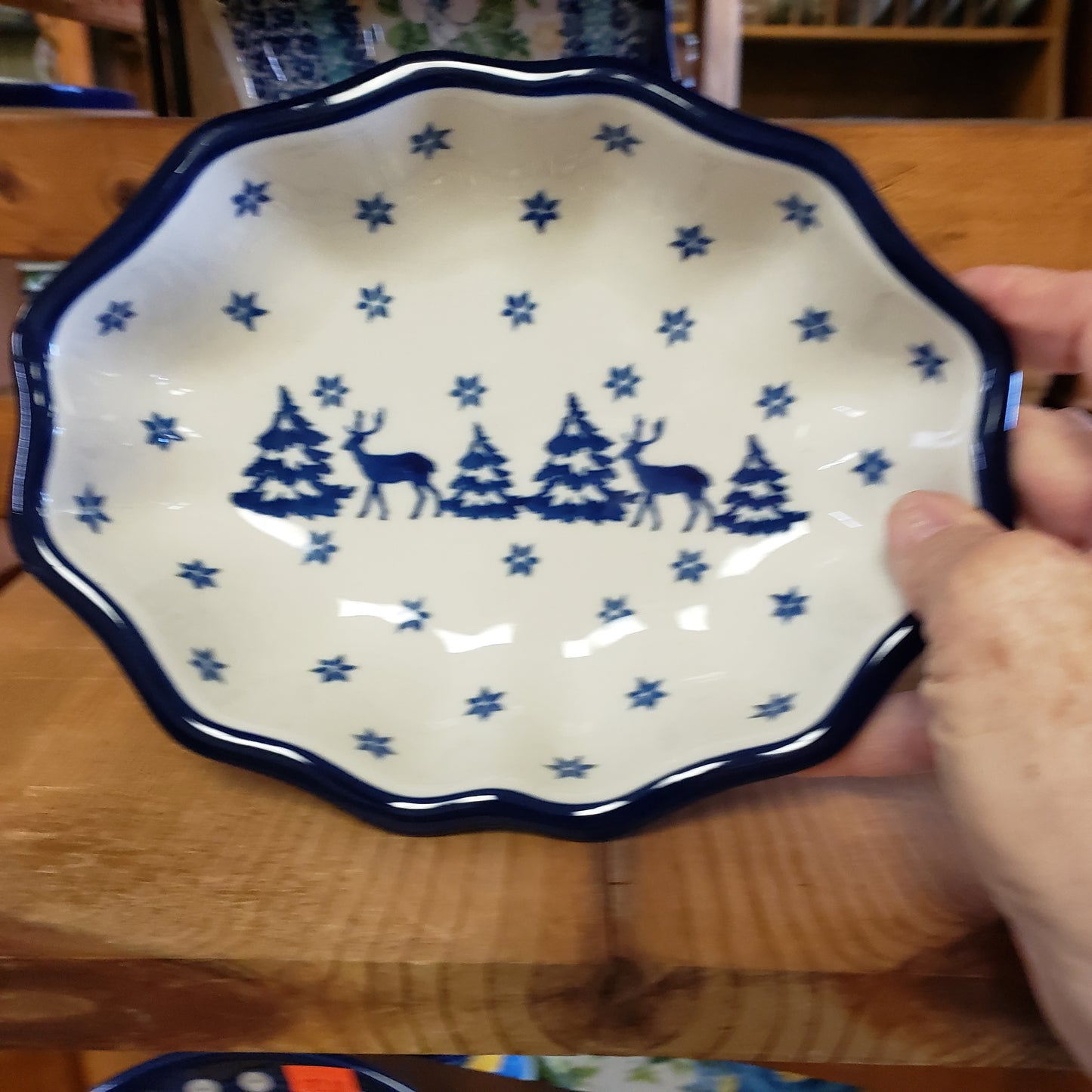 Bowl ~ Oval Fluted ~ 6" x 7.5" A27-1931X  Snowy Pines