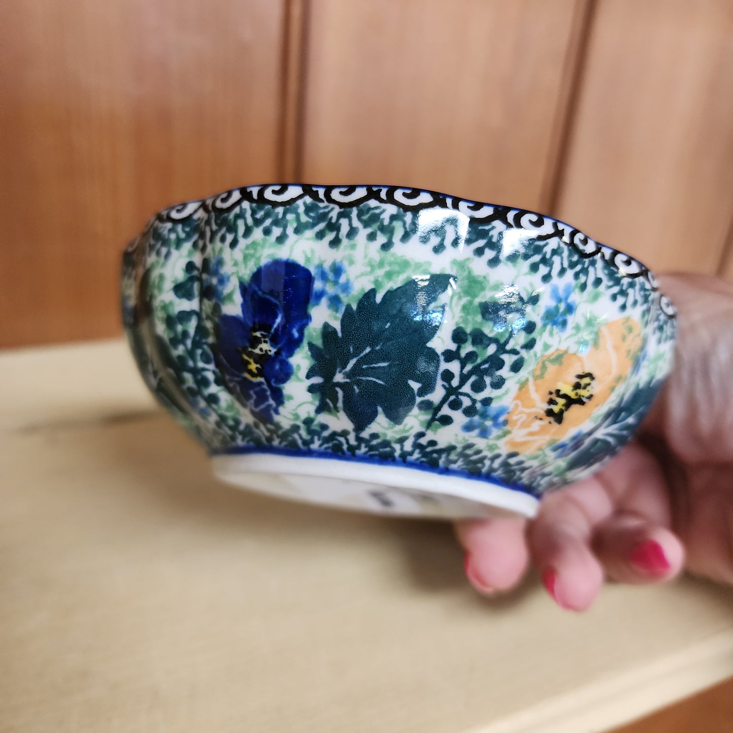 Bowl ~ Scalloped ~ 4.5" 023-U3549 pf0425