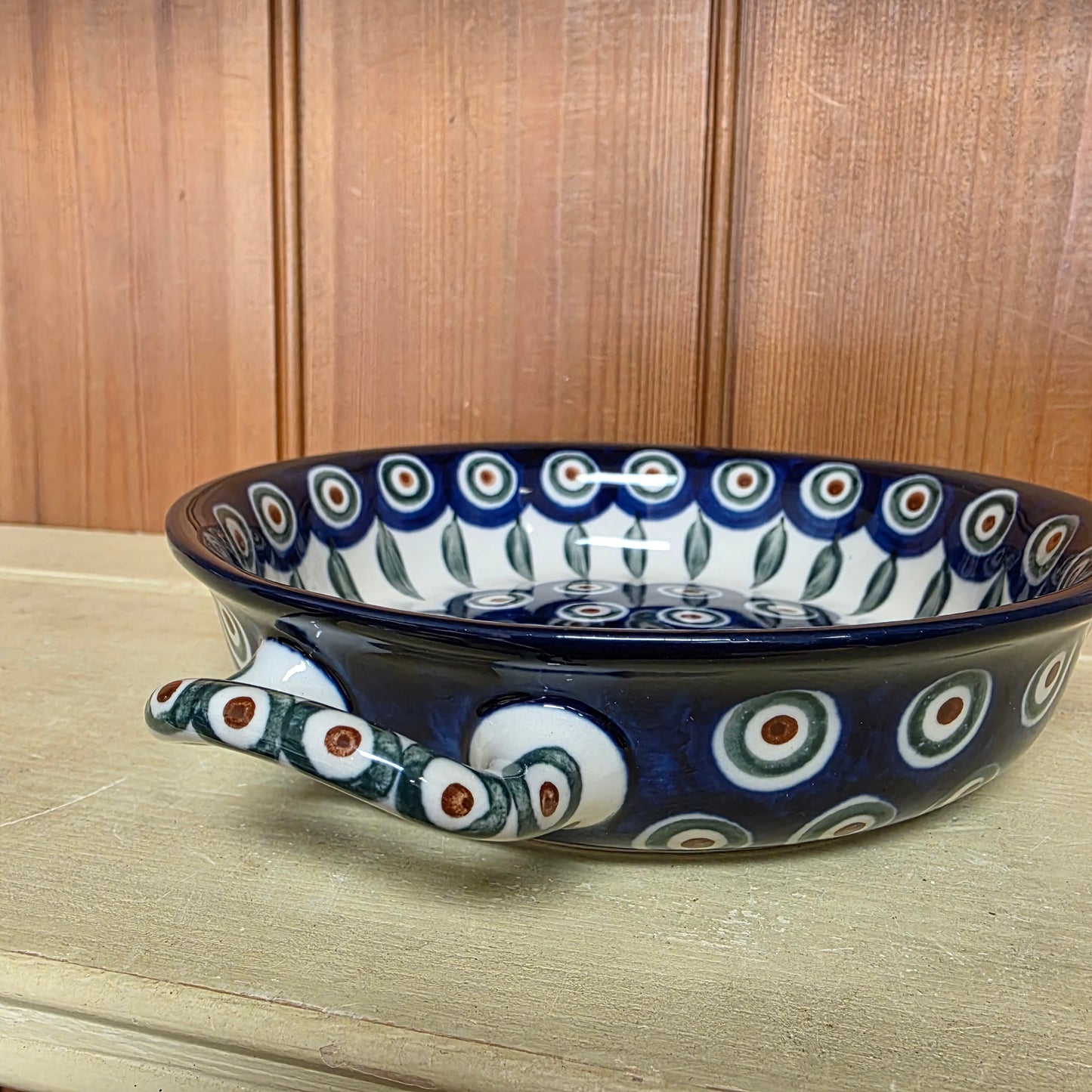C40 ~ Round Baker w/handles - 6-3/4"    C40-0054X  Peacock pf0526