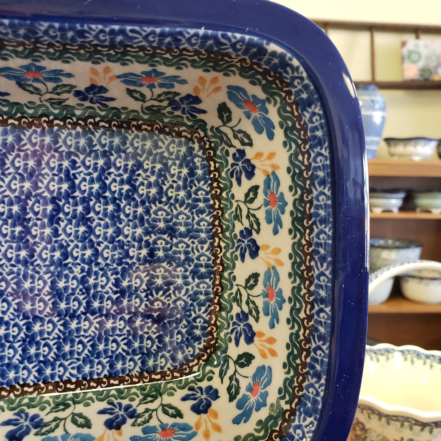 Baker ~ w/Grip Edge ~ 7" x 9.75"