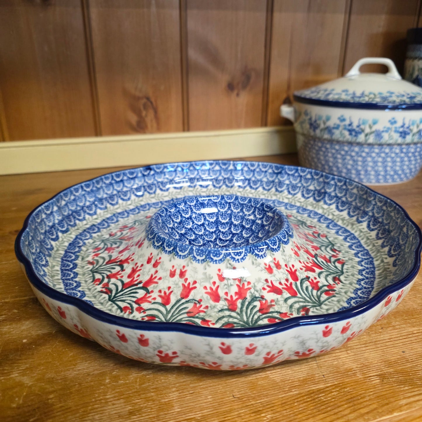 Bowl   Fluted Vegetable 12" x 2" Chip & Dip A23-1437X  Crimson Bells pf0526