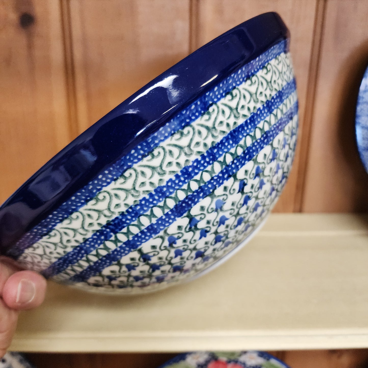 Bowl   Nesting   9" W    585 Tulip Trellis