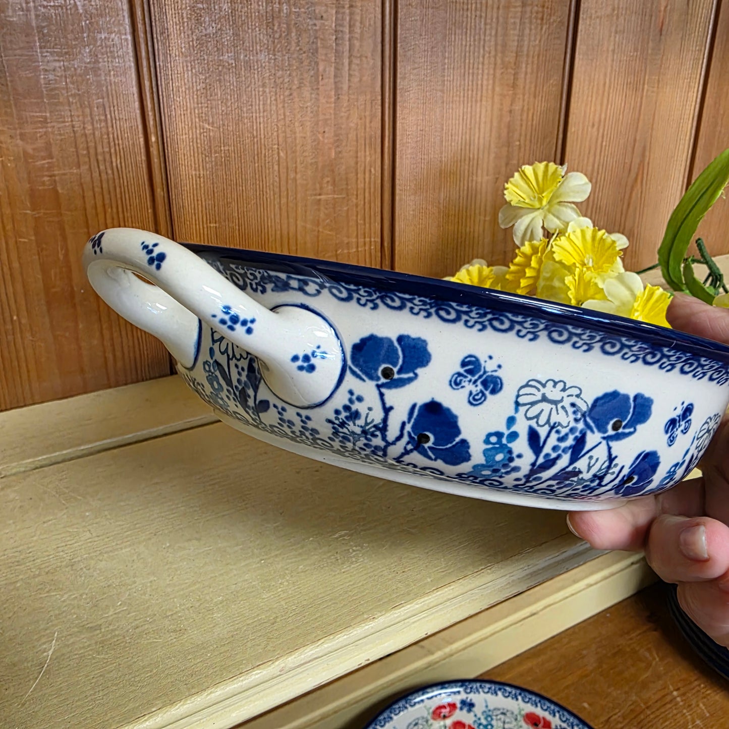 Baker   Round w/ Handles   8" 419-2902X  Evening Poppy pf0526