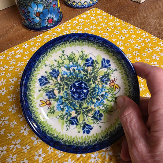 Plate 5.25" ~ lip ~ Bees Blue