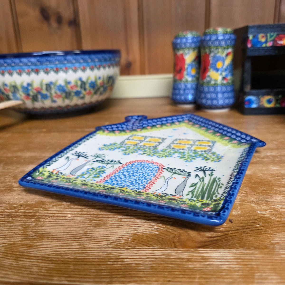 Plate ~ House ~ Runner Ducks 1256.Art1    (9" x7")