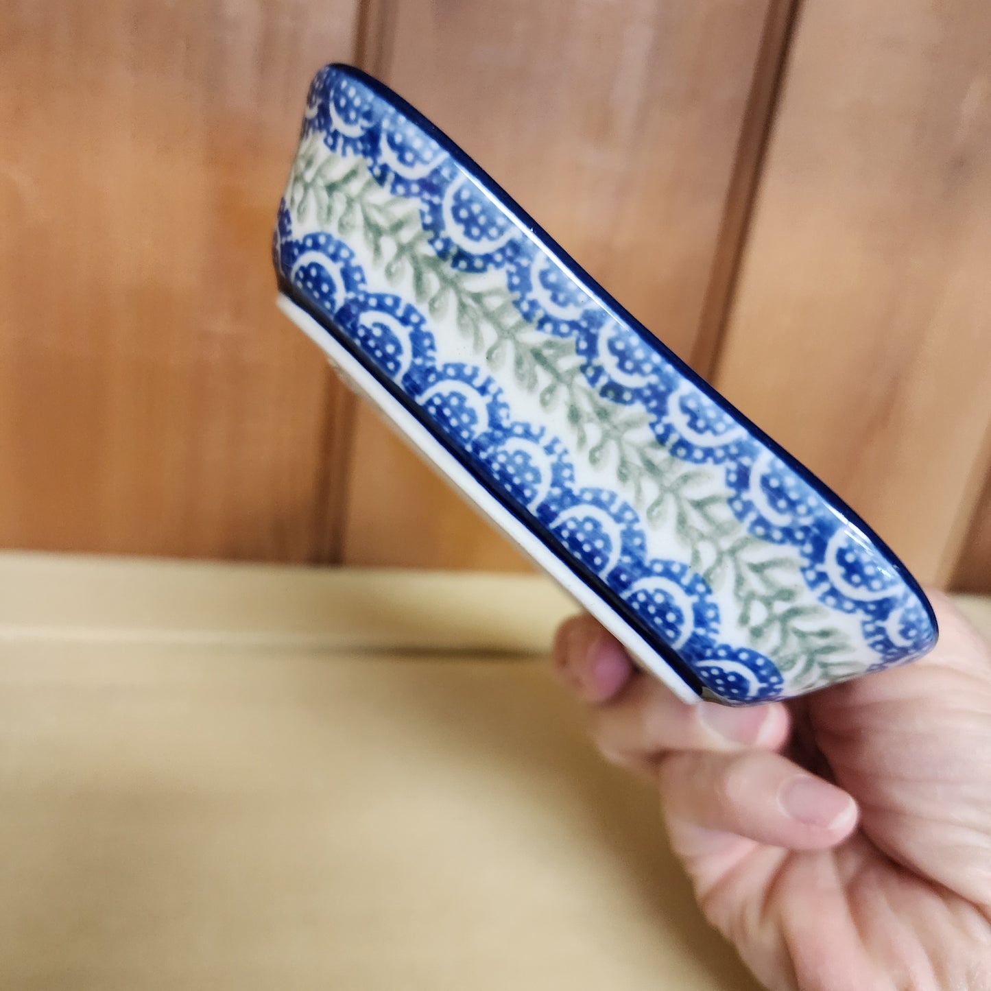 Bowl   Shallow Fluted    1437X ~ Crimson Bells