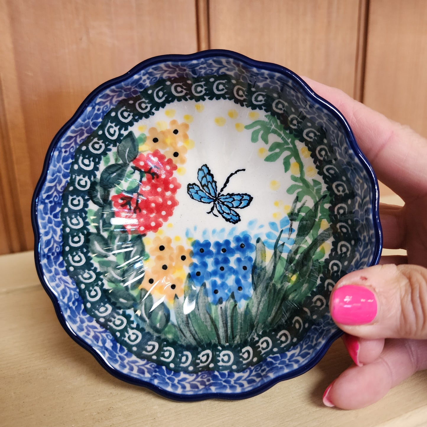 Bowl ~ Scalloped ~ 4.5" 023-U4612 pf0425