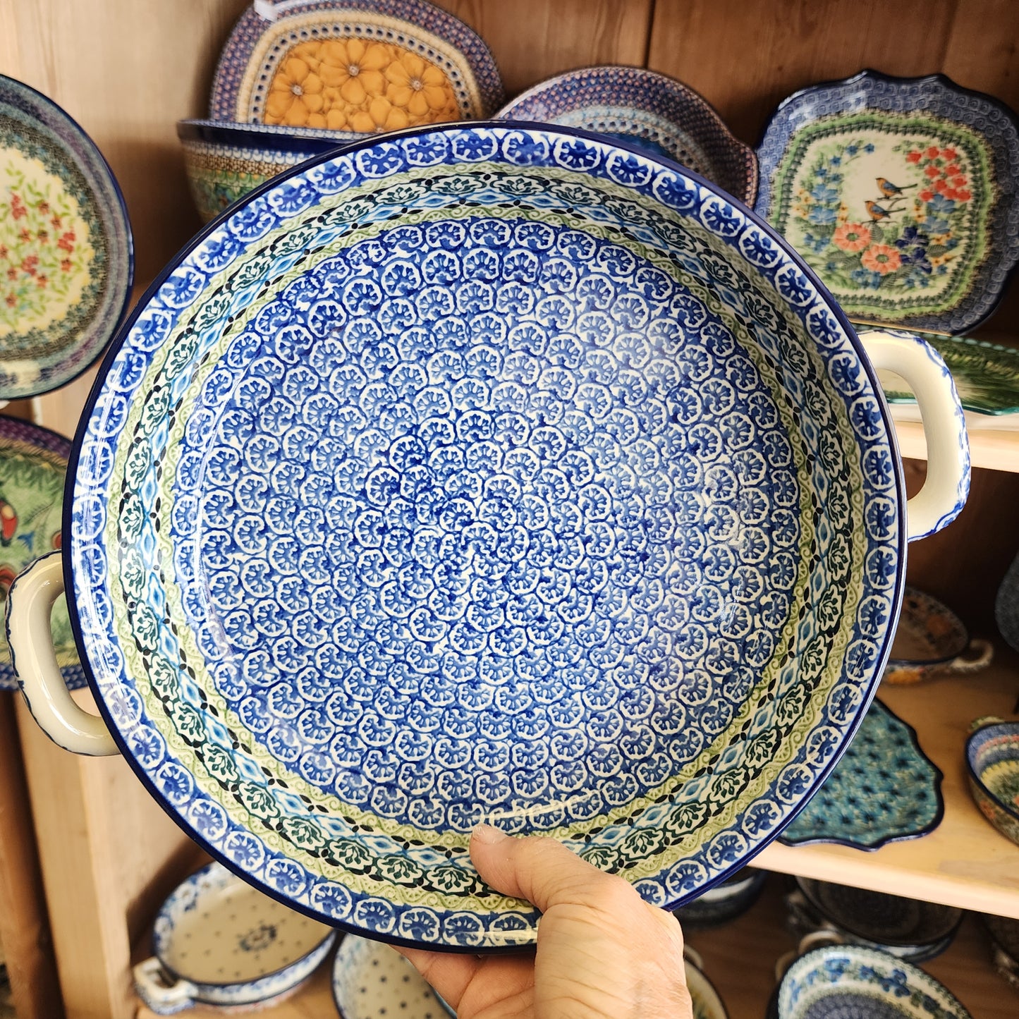 Baker ~ Round w/ Handles ~ 10" 420-1858X Tranquility