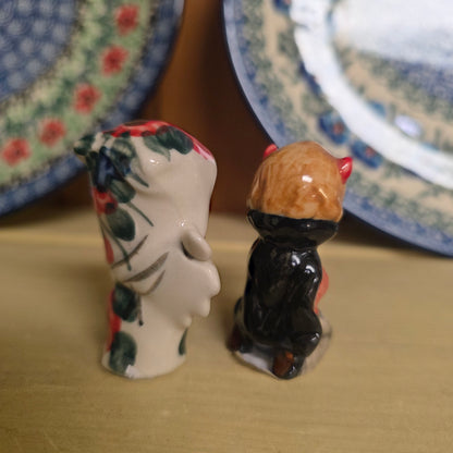 Mini pair  /  Chance to win / Meals on Wheels /  DRAW September 7