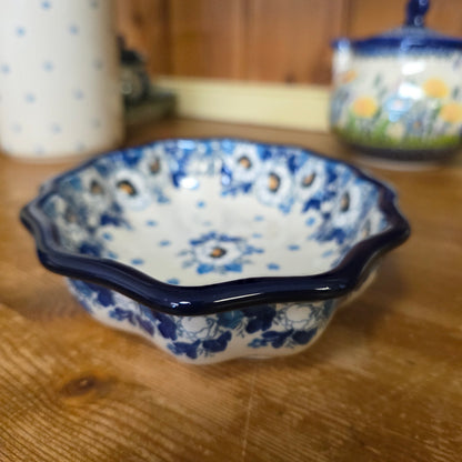 Bowl   Oval Fluted   6" x 7.5" A27-2222X  Snow Poppy pf0526