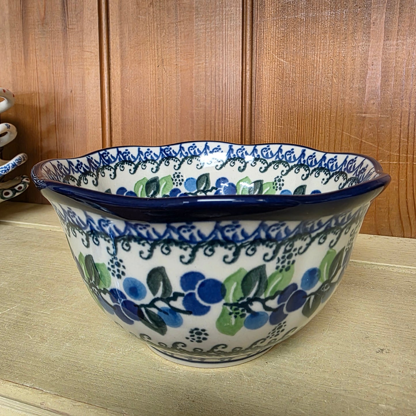 Bowl   Wavy Edge   5.75" A54-1416X  Blue Berries pf0526