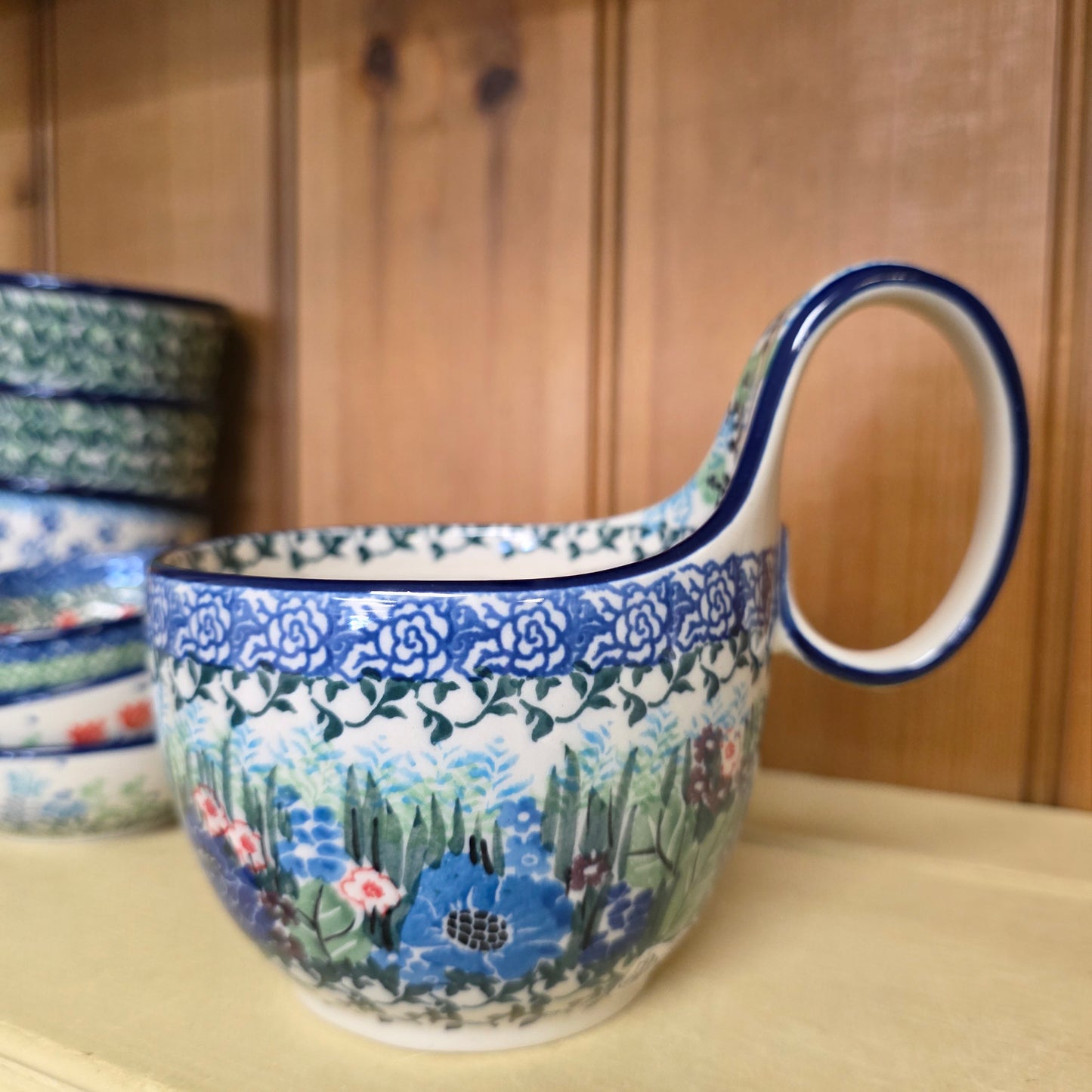 Bowl w/ Loop Handle   16 oz  845-U4572  U4 pf0526