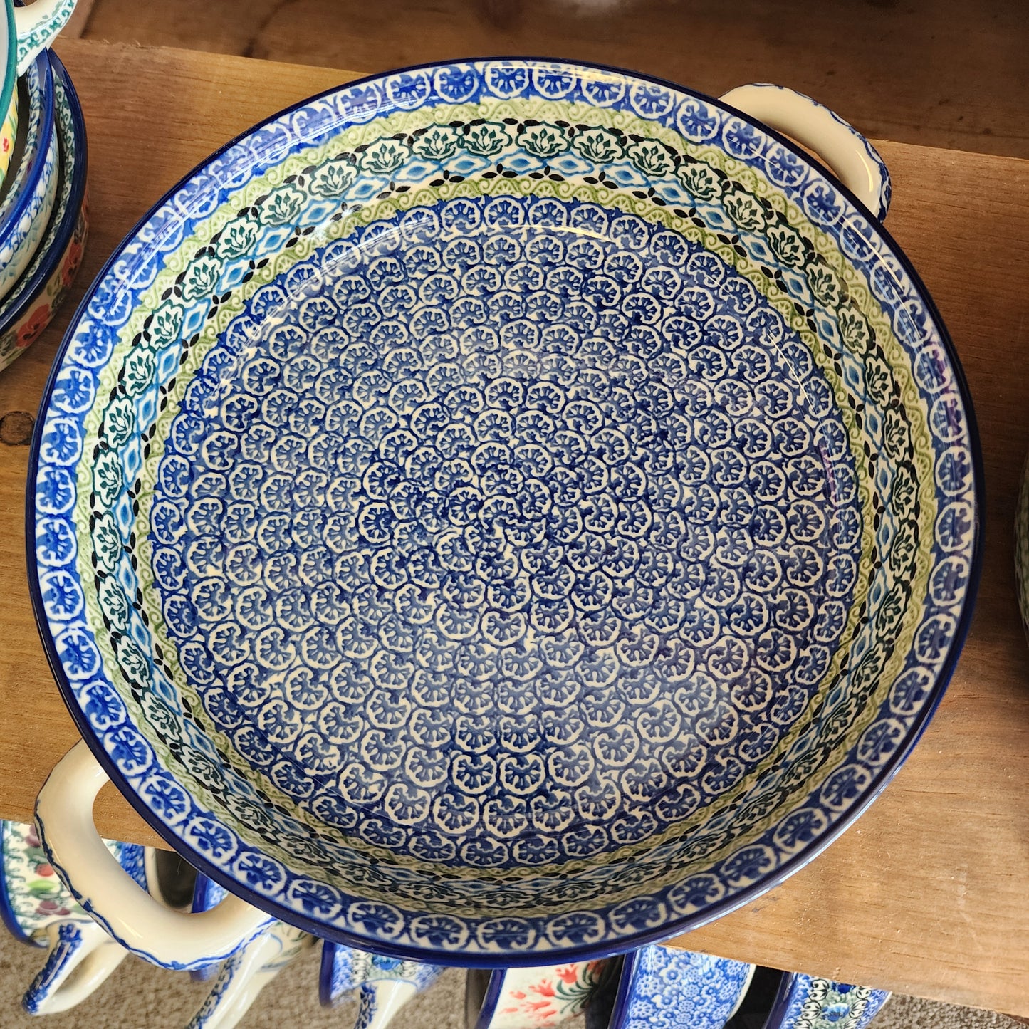 Baker ~ Round w/ Handles ~ 10" 420-1858X Tranquility