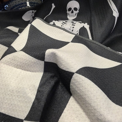 Towel /poly ~ Skeleton Black & white yoga