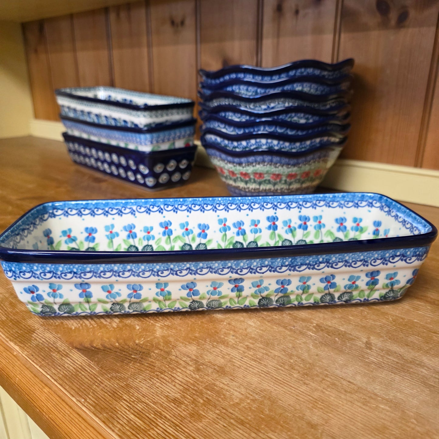 Baker Long Loaf 12" x 4.5" x 3.5"deep  784-2668X  Dutch Iris pf0526