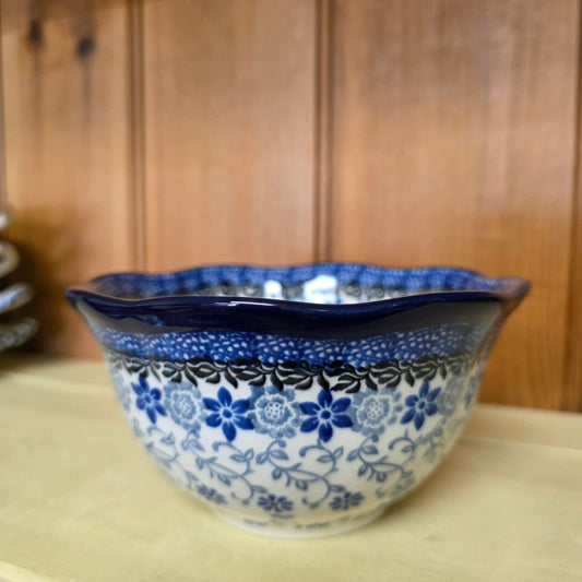 Bowl   Wavy Edge   5.75" A54-2158X  Silver Lace pf0526