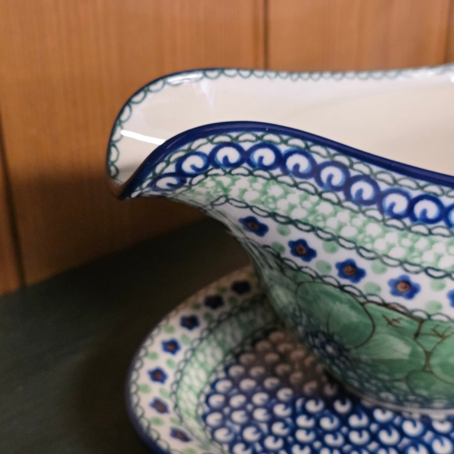 Gravy Boat   16 oz  239-U408A  U4 pf0526