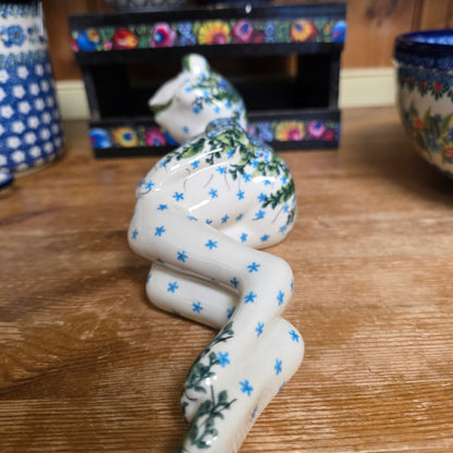 Frog ~ Laying down green #1  / 11"
