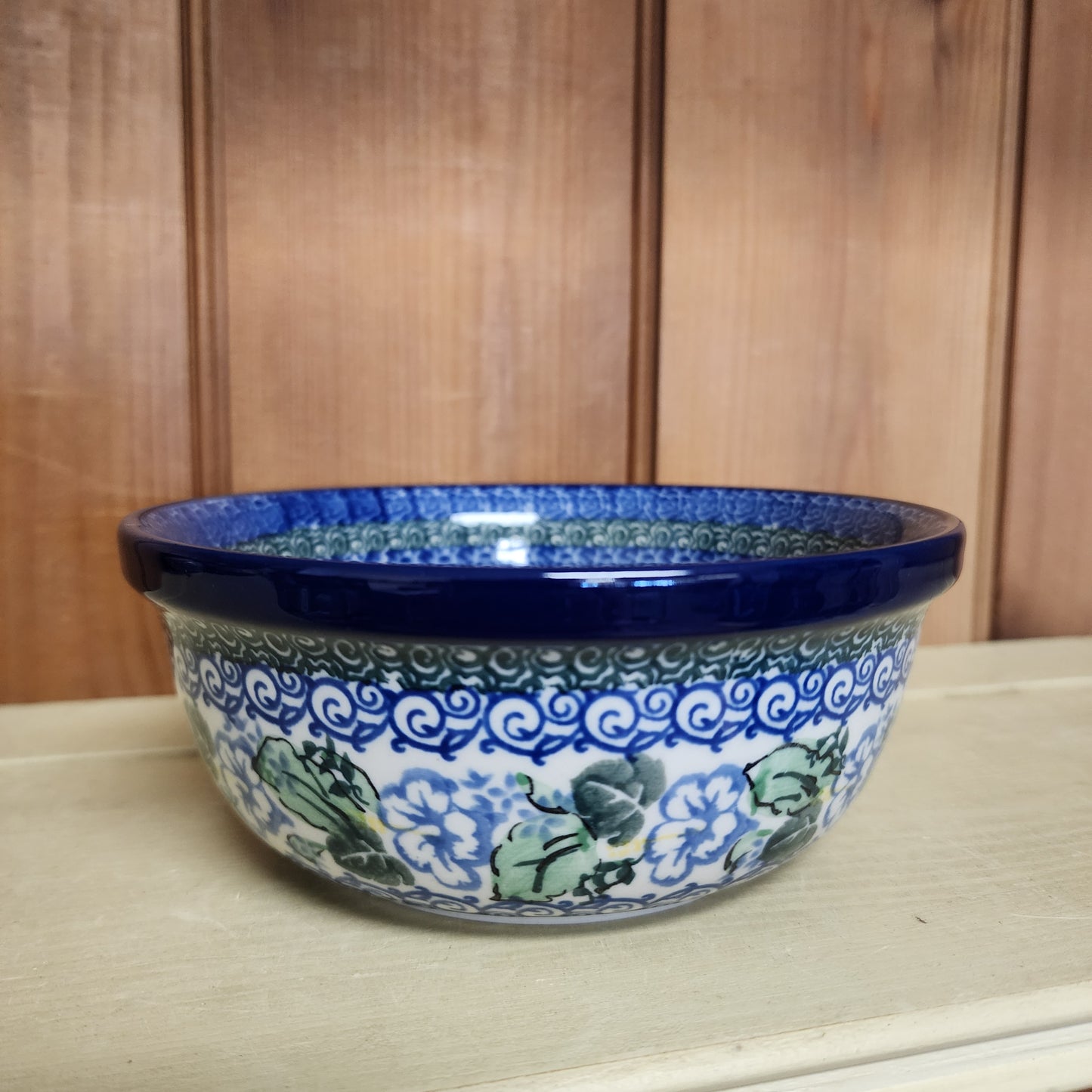 Bowl ~ Soup / Salad / Cereal ~ 6"W 209-U5138  ~ U4 M. Starzyk