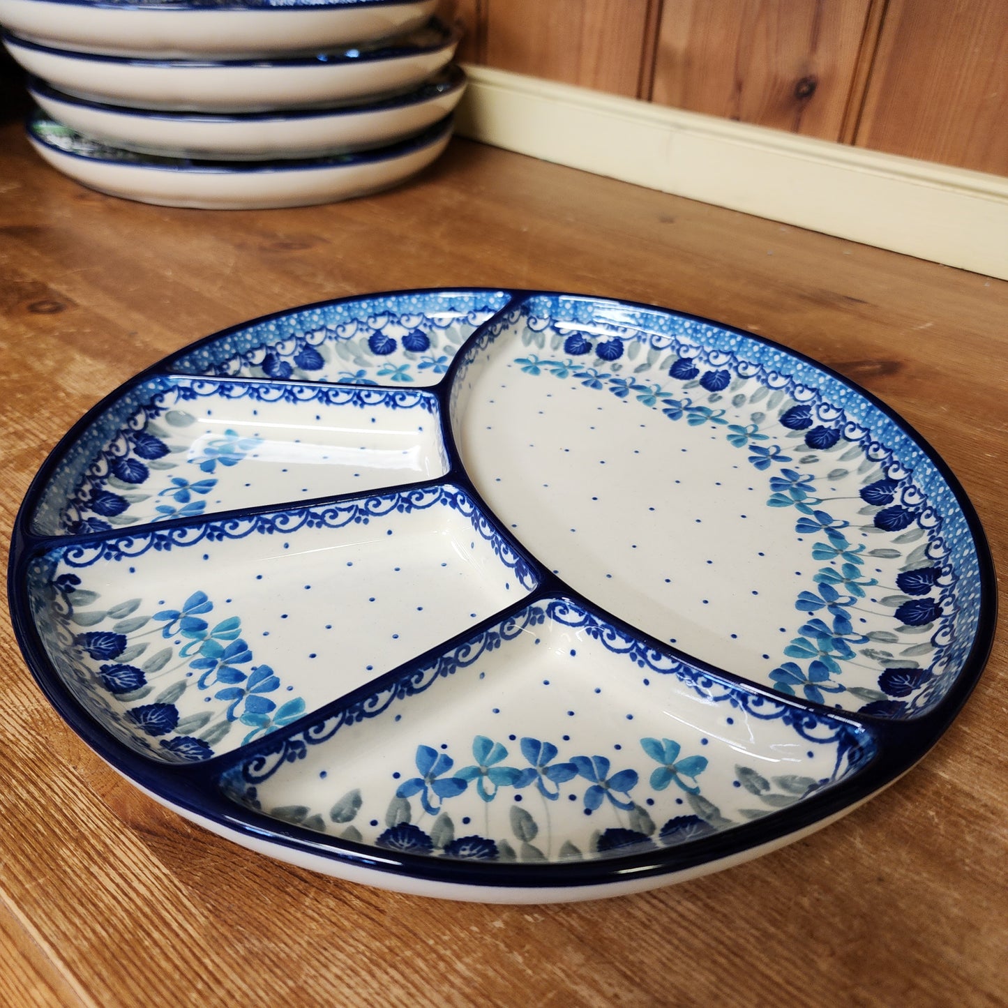 Plate ~ Divided Dish   10"  498-2751X  Blue Orchids pf0526
