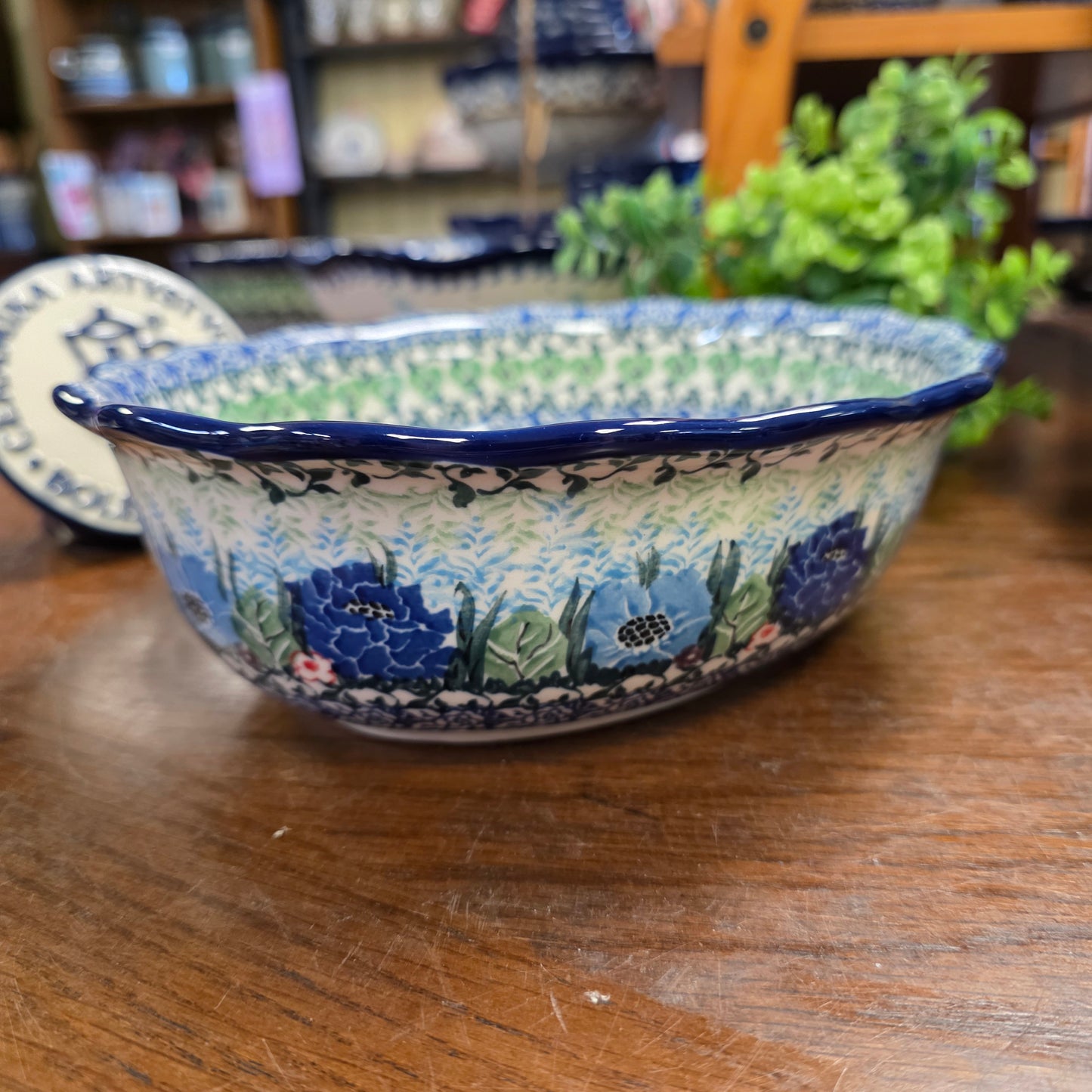 Bowl Oval Baker ~ Fluted Edge 9" x 7.5" x 2 3/4"deep   D78-U4572  U4 pf0526