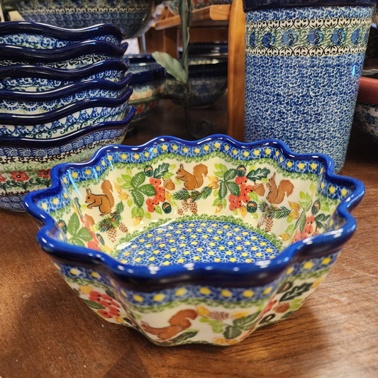 Bowl 7.5" fluted ~ Fall 1048 squirrel