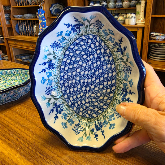 Bowl   Oval Fluted   6" x 7.5" A27-2898X  Little Gems pf0526
