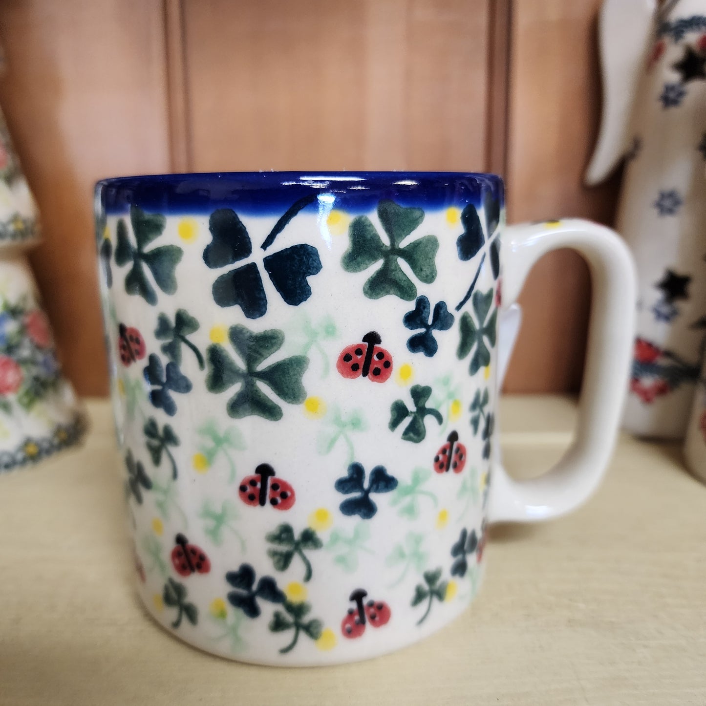 Mug 12 oz Shamrock ladybug