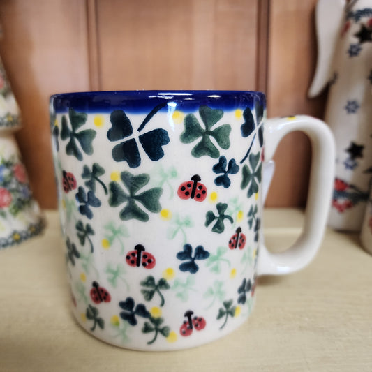 Mug 12 oz Shamrock ladybug
