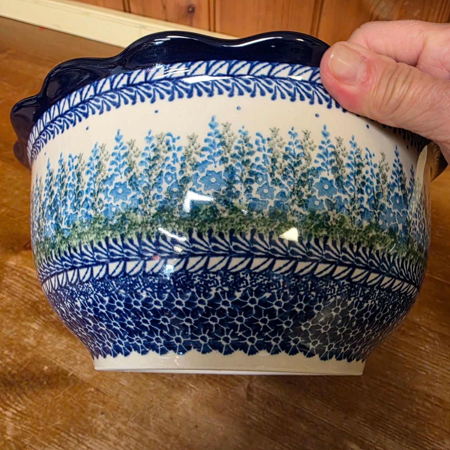 Bowl   Scalloped Edge  628-3279X  Virginia Blue Bells 9"wx3"deep. pf0526