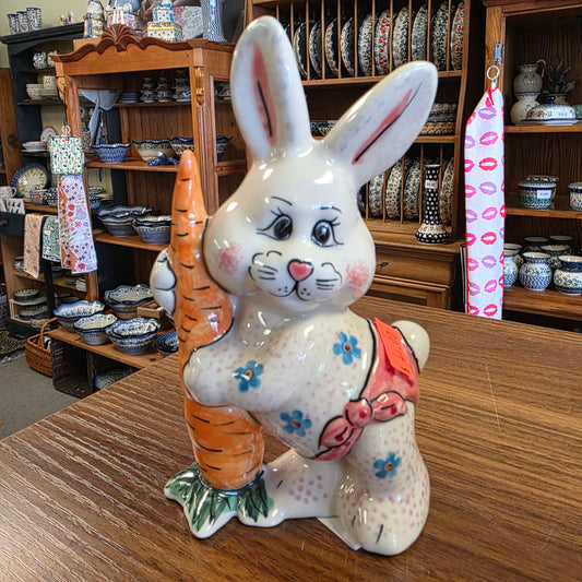 Bunny standing with carrot