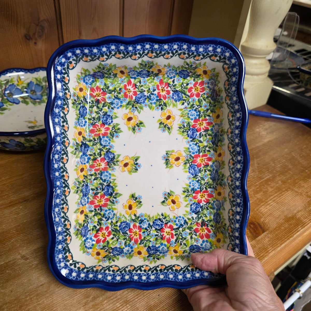 Baker 9.5"x 7.5"x2" 590 Tiny Flowers Ada ruffle baker