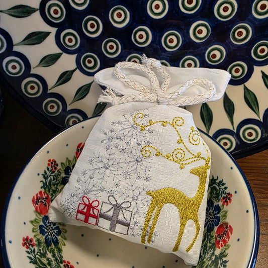 Sachet ~ Reindeer Magic embroidered