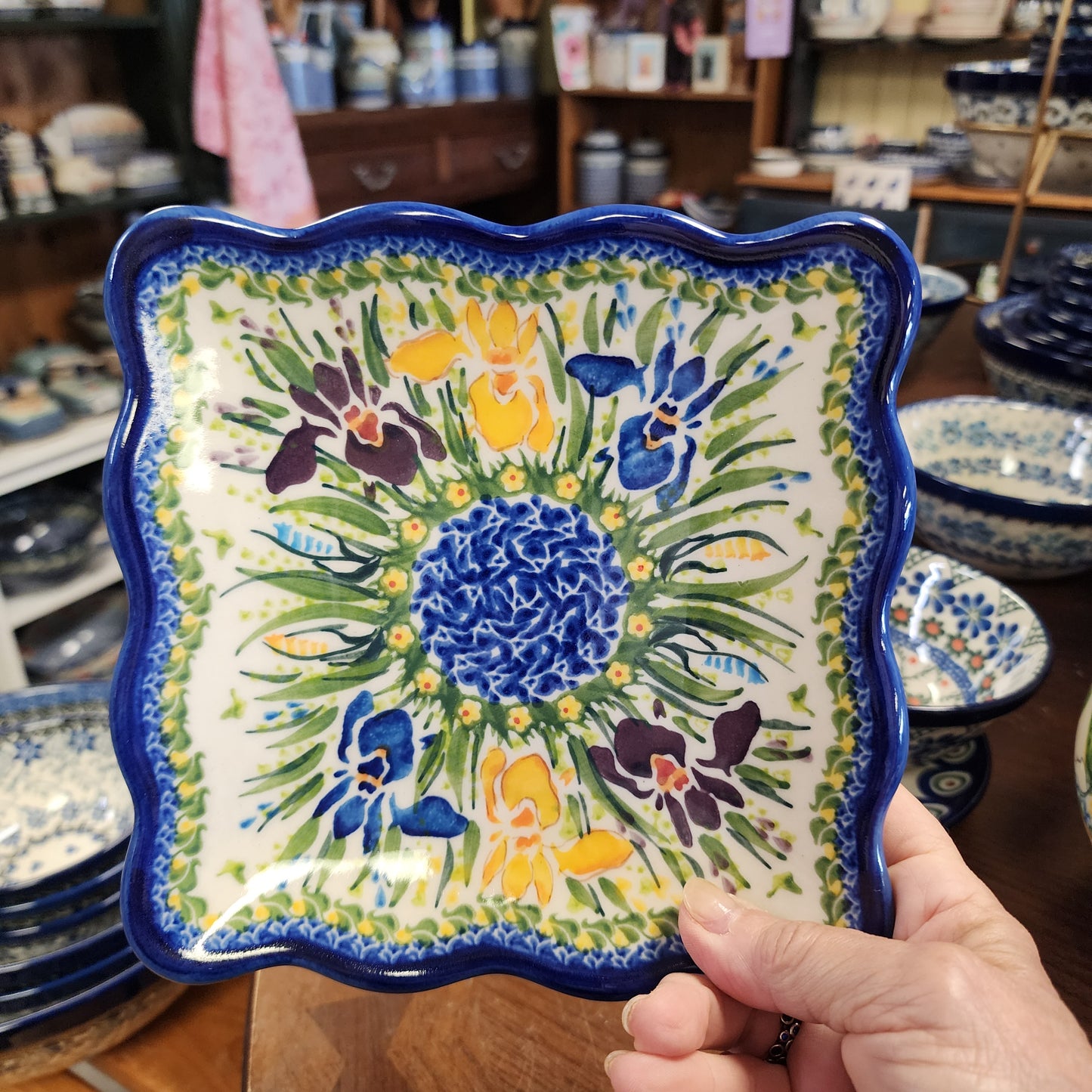 Plate Ruffle 7" Iris 895