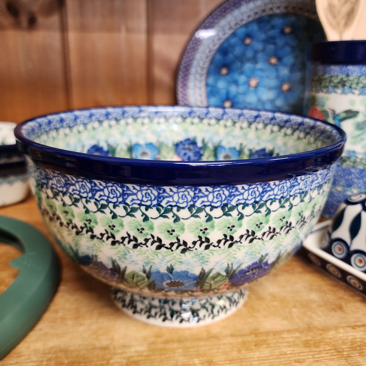 Bowl with FREE Lid ~ 9" Pedestal