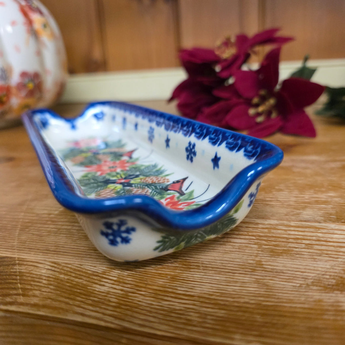 Corn Holder Poinsettia and Cardinals (9") cracker tray