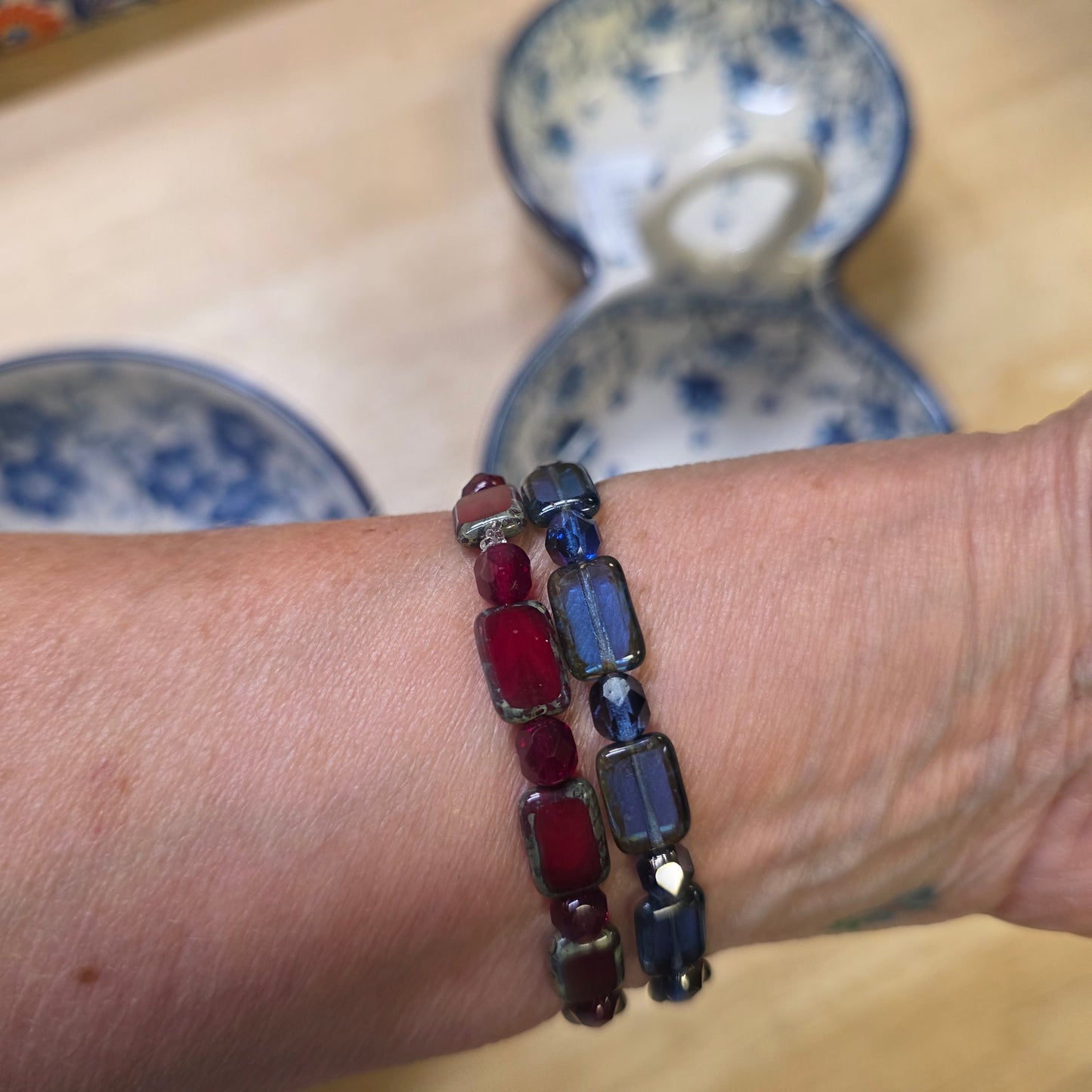 Bracelet / 2 pc blue/red