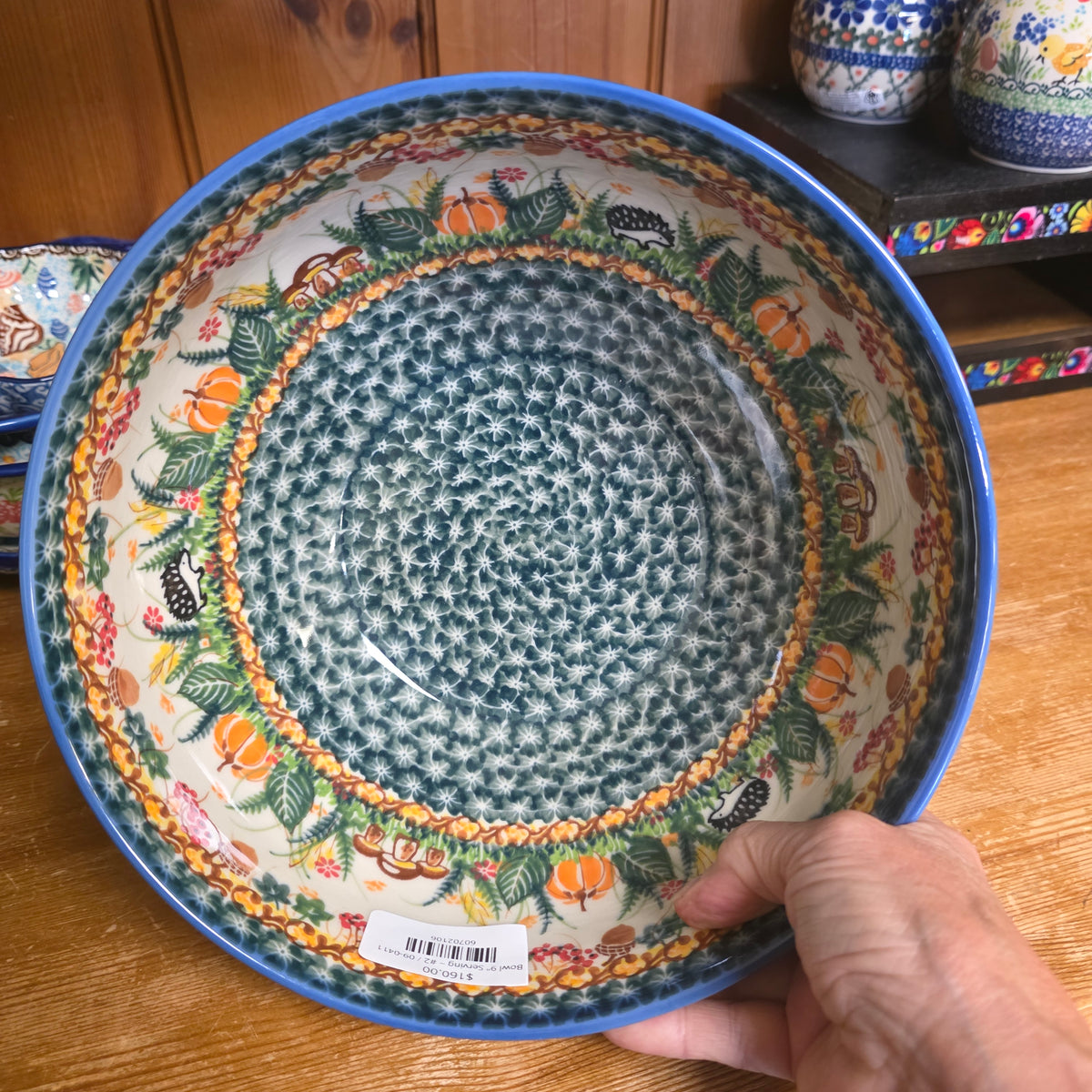 Bowl 9" Serving ~ #2. 1046 hedgehog (4.5" deep)