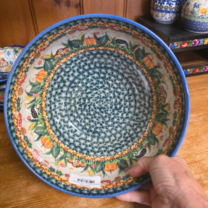 Bowl 9" Serving ~ #2. 1046 hedgehog (4.5" deep)