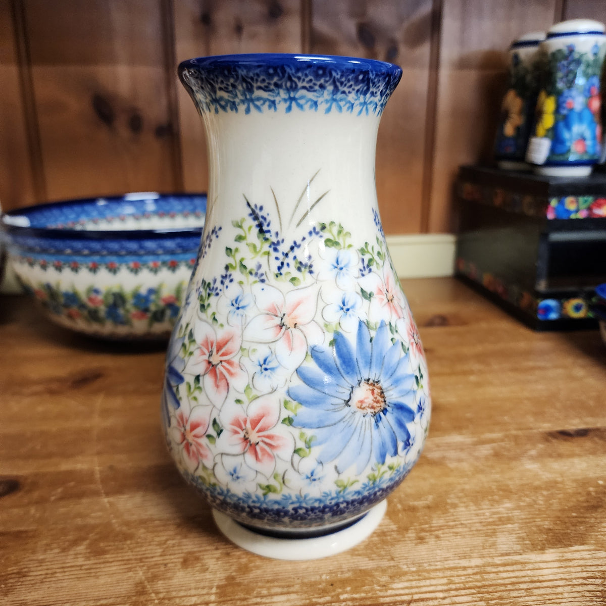 Vase 9" ~ White/Blue Soft Colors Flowers UNIKAT ART2