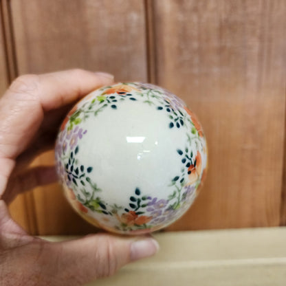 Egg 4" / "B" yellow peachy