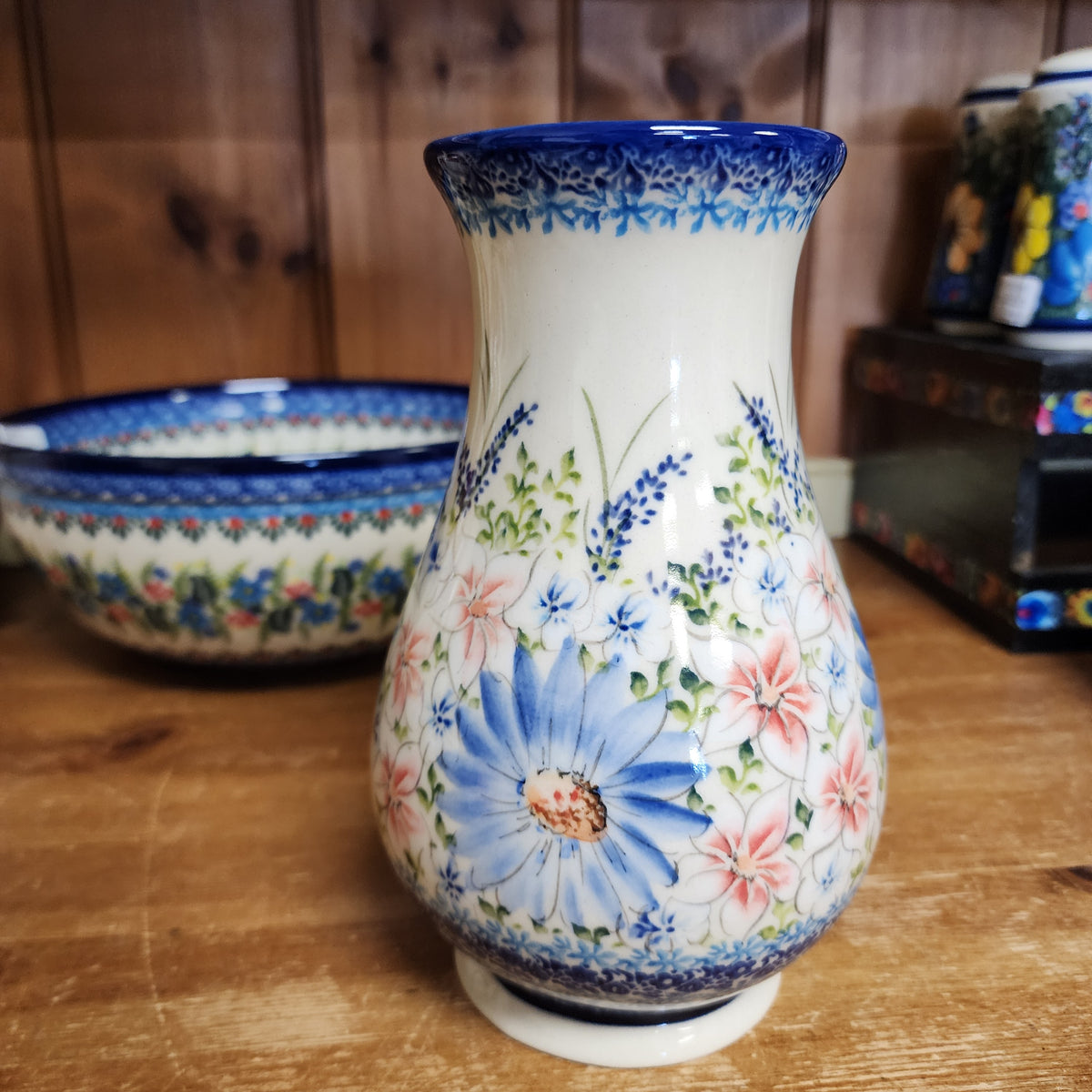 Vase 9" ~ White/Blue Soft Colors Flowers UNIKAT ART2