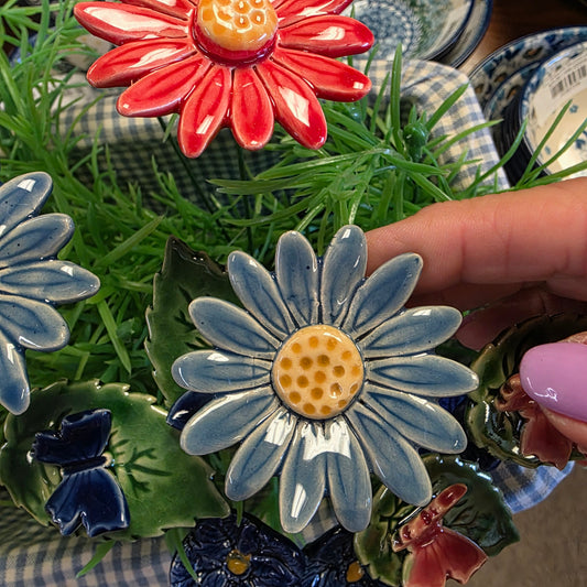 Ceramic Daisy Light Blue 4825